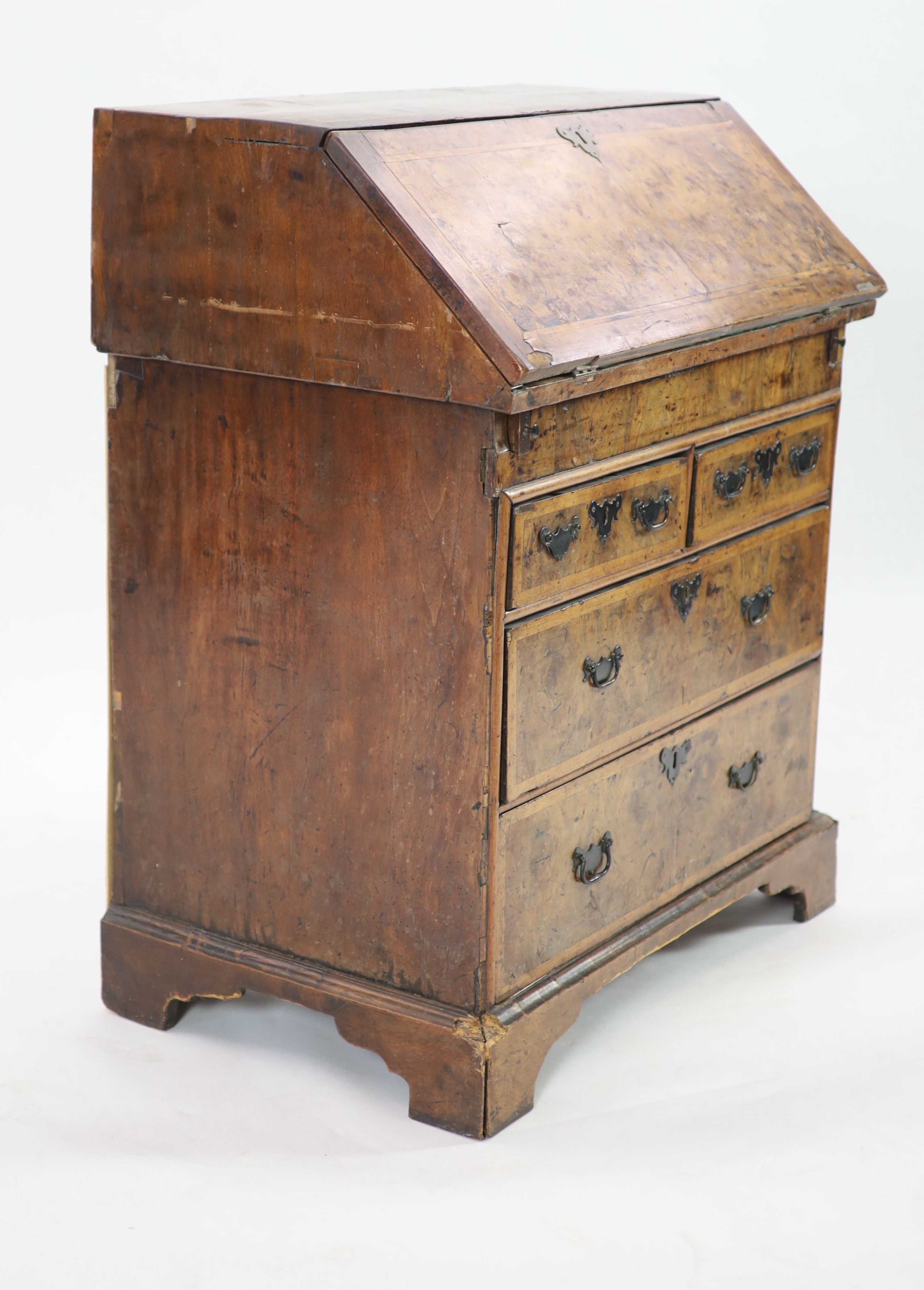 A Queen Anne crossbanded walnut bureau, W.81cm D.82cm H.98cm